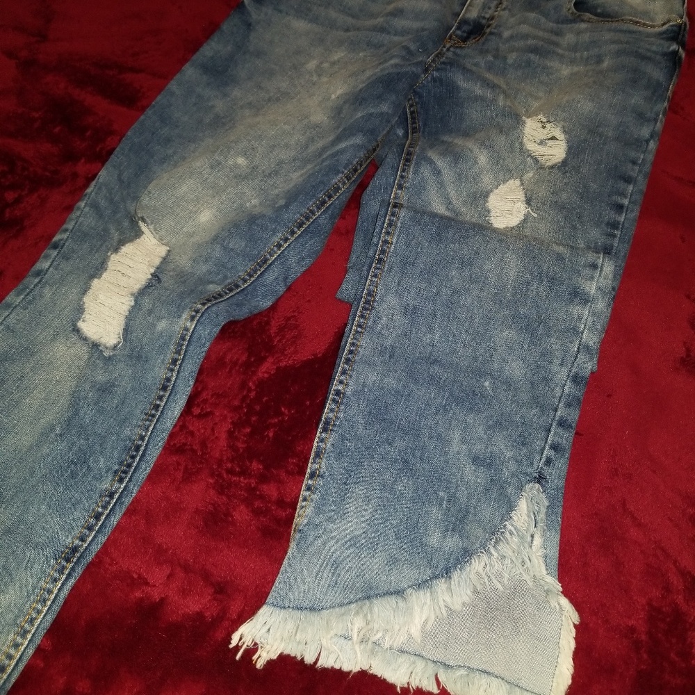 NEW Ripped Denim Jeans - Picture 2 of 6